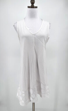 Vintage Paco Soler White V Neck Sleeveless Textured Lagenlook Tunic Top